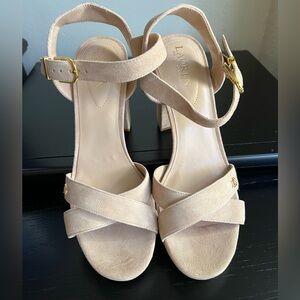 Ralph Lauren Suede Fenton Sandals – Soft Tan. Size 9